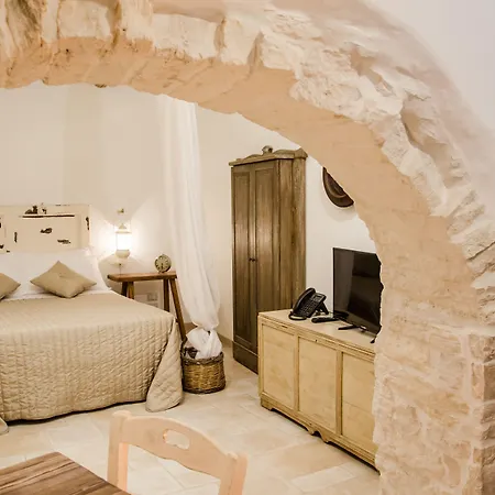 Trulli Diffuso Hotel 3*