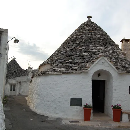 Trulli Diffuso 3*
