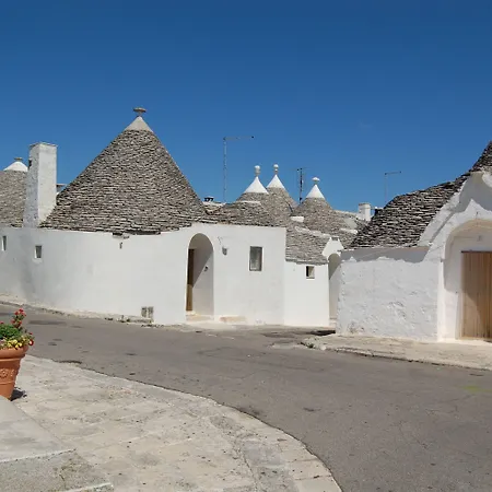 Hotell Trulli Holiday Albergo Diffuso