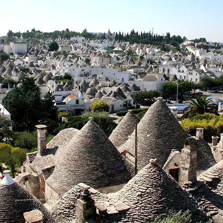 Trulli Holiday Albergo Diffuso Hotell 3*