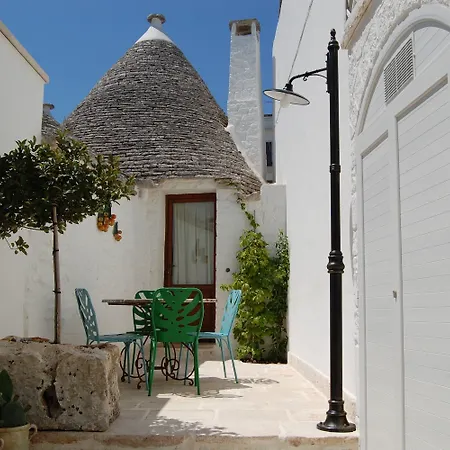 Trulli Diffuso Szálloda 3*