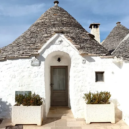 Hotell Trulli Holiday Albergo Diffuso 3*