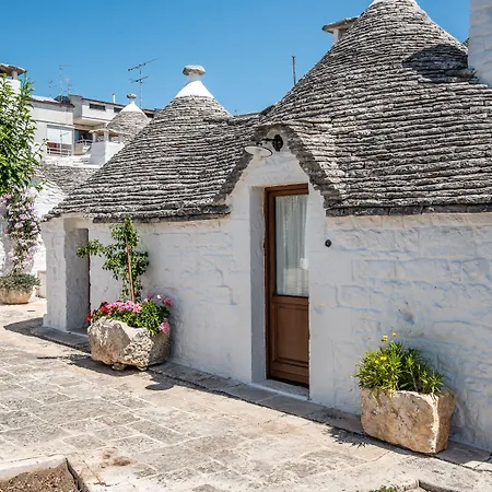 Trulli Diffuso מלון