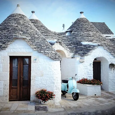 Hotell Trulli Holiday Albergo Diffuso 3*