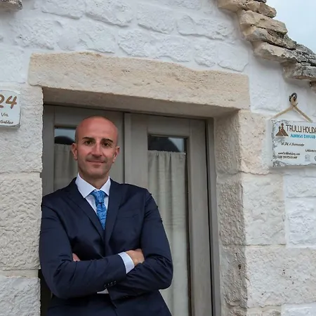 Trulli Holiday Diffuso Hotel 3*